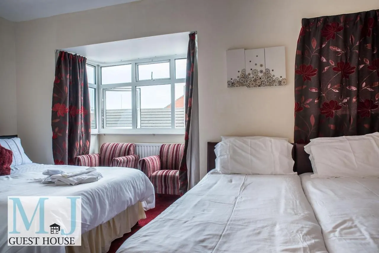 M And J Guest House Bed & Breakfast Cleethorpes