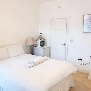 Whitburn About 7 Mins Walk To The Free Internet Tv Guest house